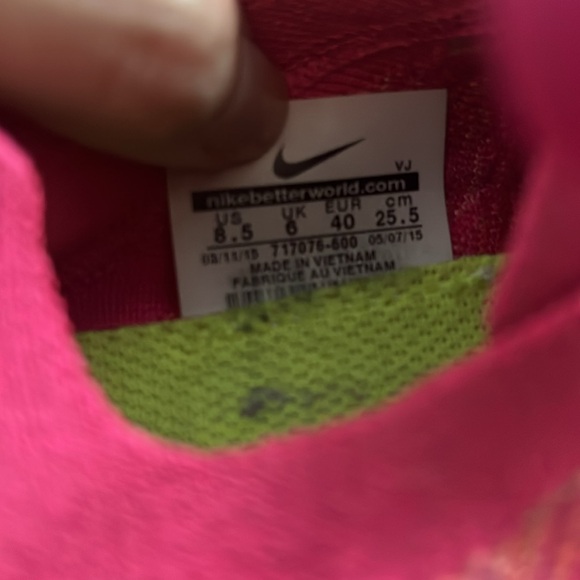 Nike Women's Free Flyknit 4.0 Pink Sneakers - Picture 3 of 4